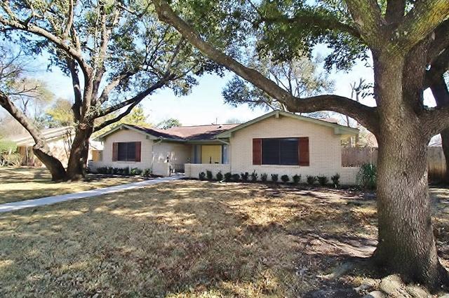 1610 Alexander Dr in Waxahachie, TX - Building Photo - Building Photo