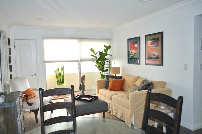 1600 Ardmore Ave, Unit 219 in Hermosa Beach, CA - Foto de edificio - Building Photo