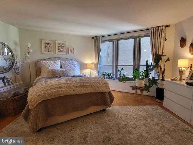 property at 224 W Rittenhouse Square