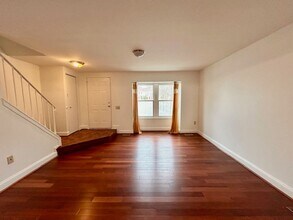 9 Long Green Ct in Silver Spring, MD - Building Photo - Building Photo