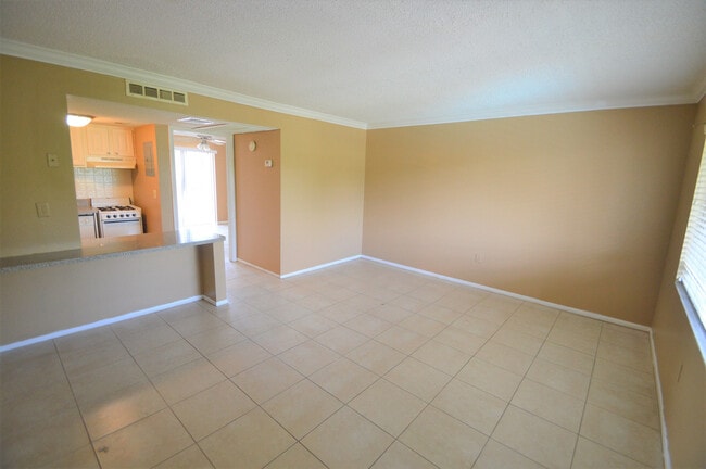 122 Water Front Way in Altamonte Springs, FL - Building Photo - Building Photo