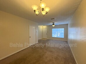 5528 Carrollwood Key Dr in Tampa, FL - Building Photo - Building Photo