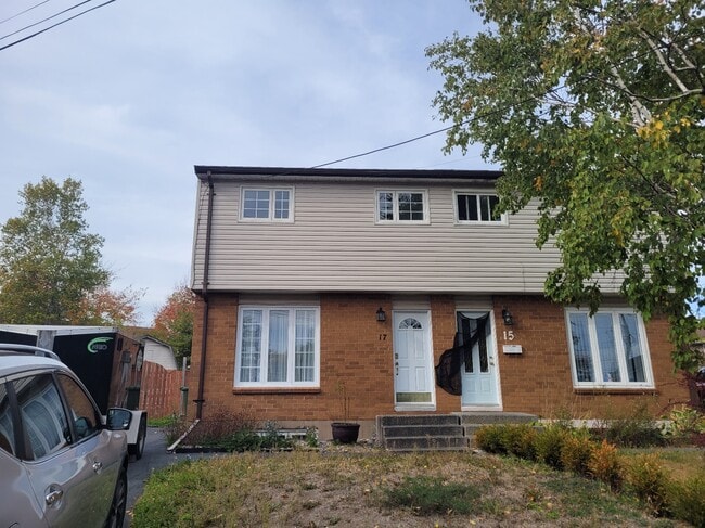 property at 17 Afton Ct