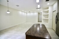 10619 Shady Falls Ct in Riverview, FL - Building Photo - Building Photo