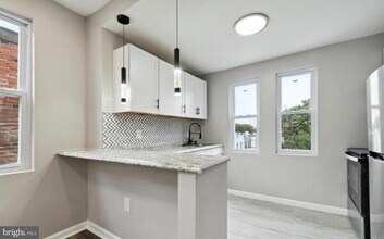 5912 Old York Rd in Philadelphia, PA - Building Photo - Building Photo