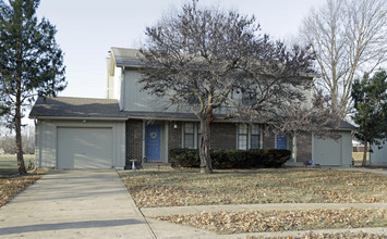 Nieman Park Townhouse Duplexes in Shawnee, KS - Building Photo - Building Photo