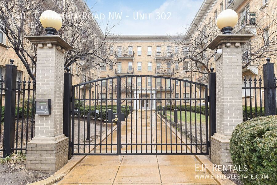 1401 Columbia Rd NW in Washington, DC - Building Photo