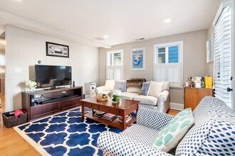 6 Trenton St in Boston, MA - Building Photo - Building Photo