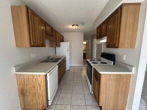 676 S 72nd Ave in Pensacola, FL - Building Photo - Building Photo