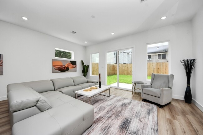 property at 3118 Wentworth St