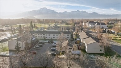 424 E Dogwood Ave in Palmer, AK - Building Photo - Building Photo