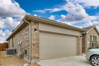 1116 Genola Dr in Fort Worth, TX - Building Photo - Building Photo