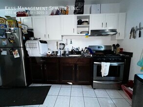 3055 W Argyle St in Chicago, IL - Building Photo - Building Photo