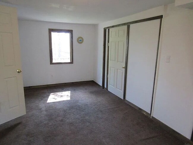 property at 195 Mountainview Dr