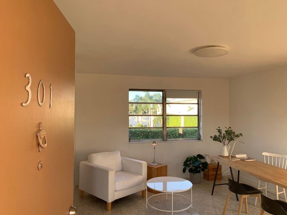 649 SW 9th St in Miami, FL - Building Photo