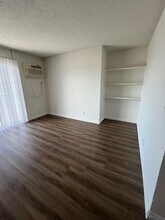 123 Mariposa N Ave, Unit 10 in Los Angeles, CA - Foto de edificio - Building Photo