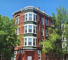 1444 W Erie St in Chicago, IL - Building Photo