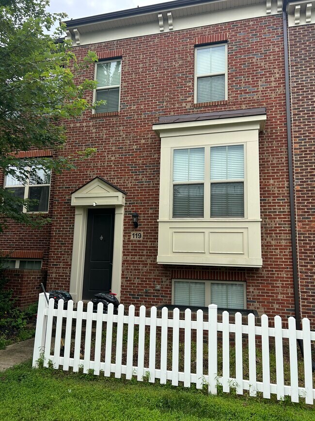 property at 119 Wheatear Aly
