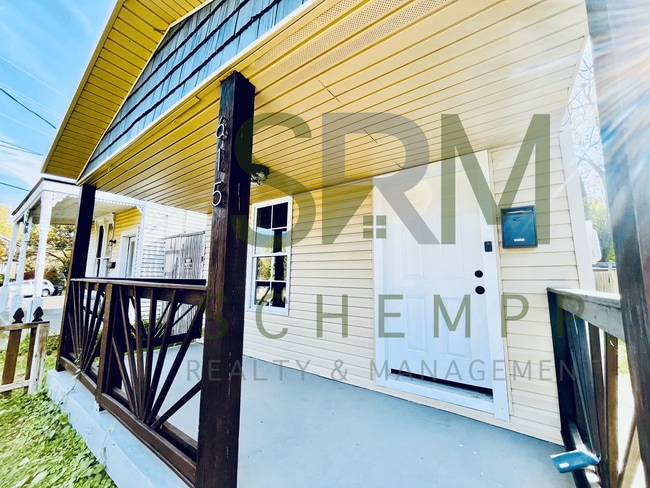 615 N 32nd St in Louisville, KY - Foto de edificio - Building Photo