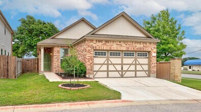 2950 E Old Settlers Blvd in Round Rock, TX - Building Photo - Building Photo