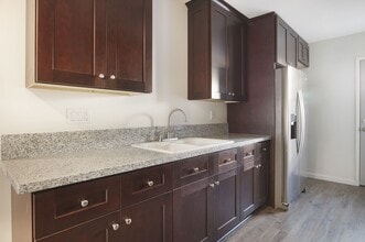 4091 Rosecrans Ave, Unit 4091 in Hawthorne, CA - Foto de edificio - Building Photo