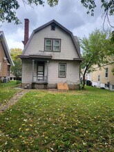 929 Seton Ave in Cincinnati, OH - Building Photo - Building Photo