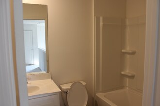 145 Red Maple Wy in Adairsville, GA - Foto de edificio - Building Photo