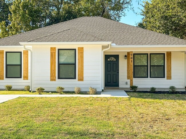 901 Holt Ave in Waco, TX - Building Photo - Building Photo