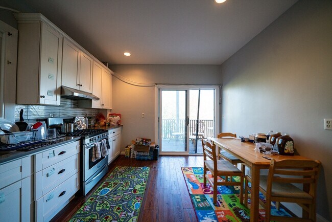100 Calumet St in Boston, MA - Building Photo - Building Photo