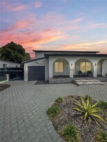 325 W 60th St in Hialeah, FL - Building Photo