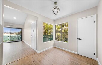 20415 S Vermont Ave, Unit 8 in Torrance, CA - Building Photo - Building Photo
