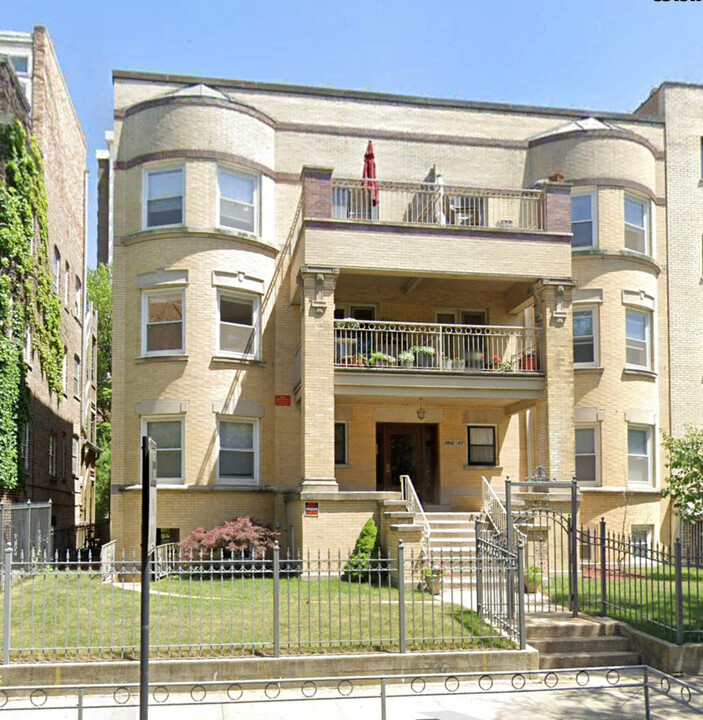 5841 N Kenmore Ave in Chicago, IL - Building Photo