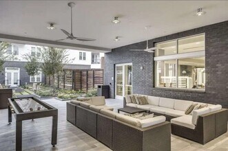 2525 CityWest Blvd, Unit B3A in Houston, TX - Building Photo - Building Photo