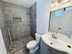 42900 Yew St in Lancaster, CA - Building Photo - Building Photo