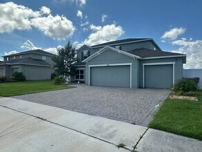 352 Quarry Rock Cir in Poinciana, FL - Building Photo - Building Photo