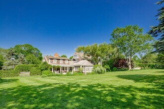 561 Sagg Main St in Sagaponack, NY - Building Photo - Building Photo