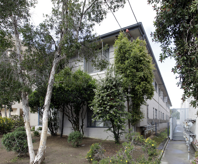 4530 54th St in San Diego, CA - Foto de edificio - Building Photo