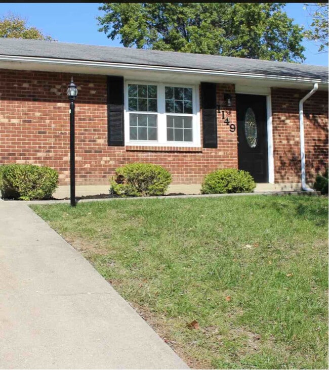 1149 Navaho Dr in Lebanon, OH - Foto de edificio - Building Photo