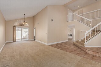 3308 Royal Glen Ct in Las Vegas, NV - Building Photo - Building Photo