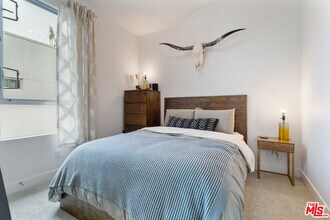 2210 Tom Mix Rd in Los Angeles, CA - Building Photo - Building Photo