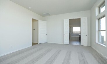 427 Fields Forest Ln in Dayton, TX - Foto de edificio - Building Photo