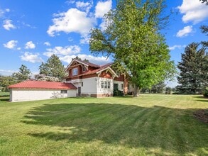 62596 OR-82 in La Grande, OR - Building Photo - Building Photo