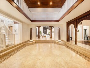 14200 SW 70th Ave in Palmetto Bay, FL - Building Photo - Building Photo