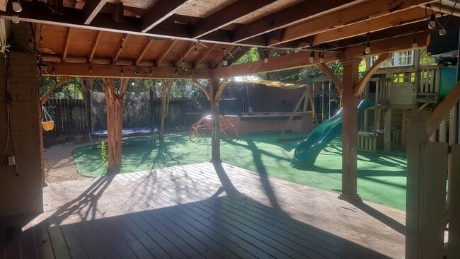 2234 Rolling Meadows Dr in Houston, TX - Building Photo - Building Photo