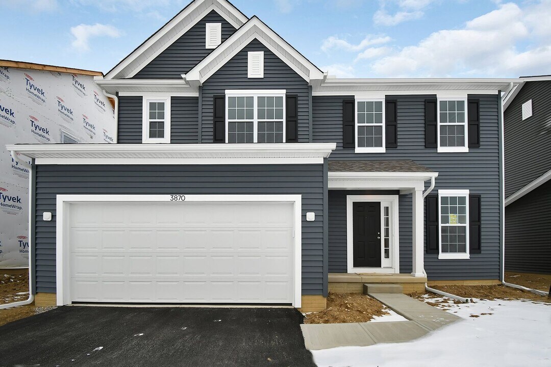 3870 Eagles Landing Dr in Powell, OH - Building Photo