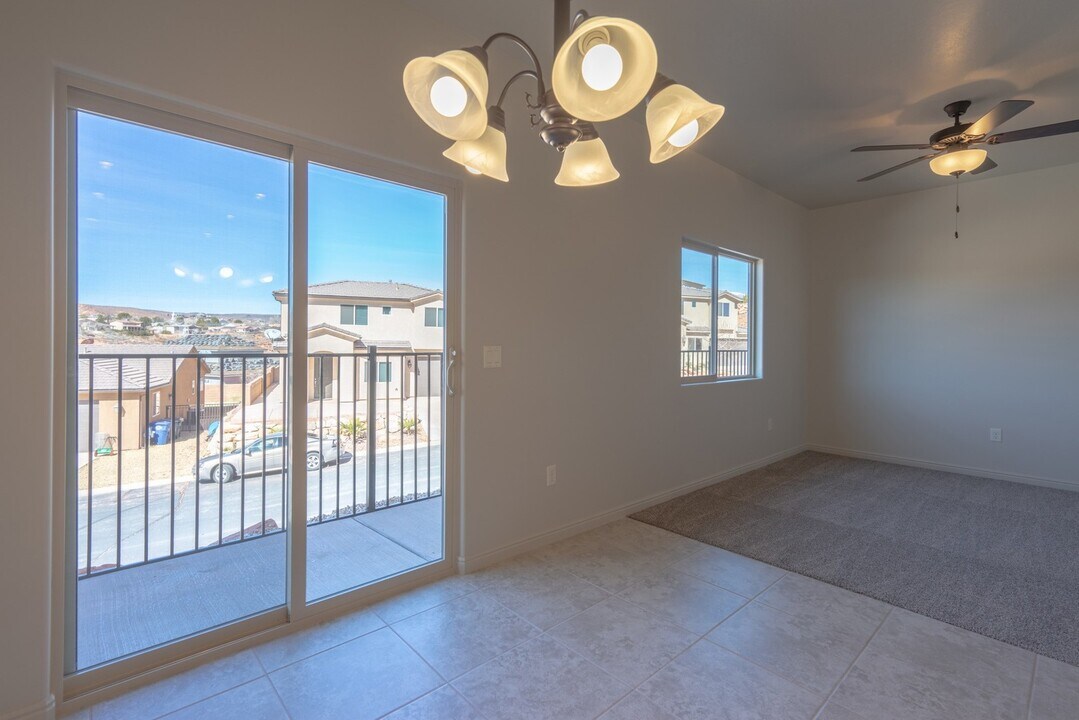 370 W Buena Vista Blvd in Washington, UT - Building Photo