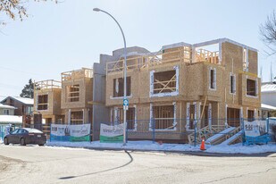 2004 33 St SW in Calgary, AB - Building Photo