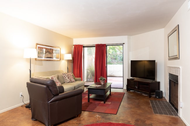 property at 4210 Vía Arbolada