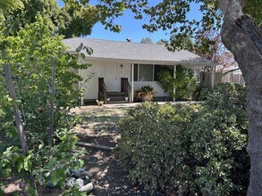 3 Linda Vista St in Benicia, CA - Building Photo - Building Photo