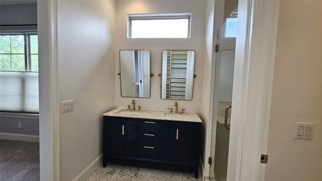 property at 902 W 23rd St